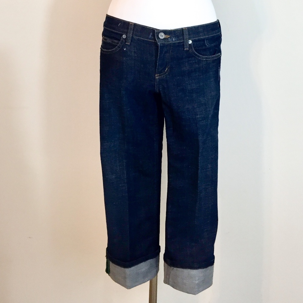 Juicy Couture Medium Wash Capri/Cropped Jeans 28
